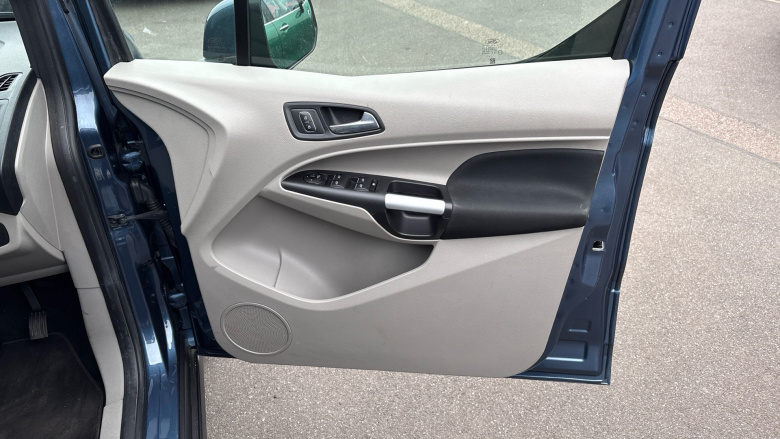 Ford Grand Tourneo Connect 1.5 EcoBlue 120 Titanium 5dr Diesel Estate